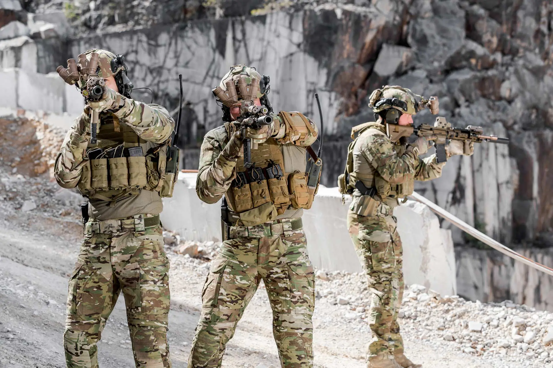 How to Choose the Best Military Combat Uniform Fabric?