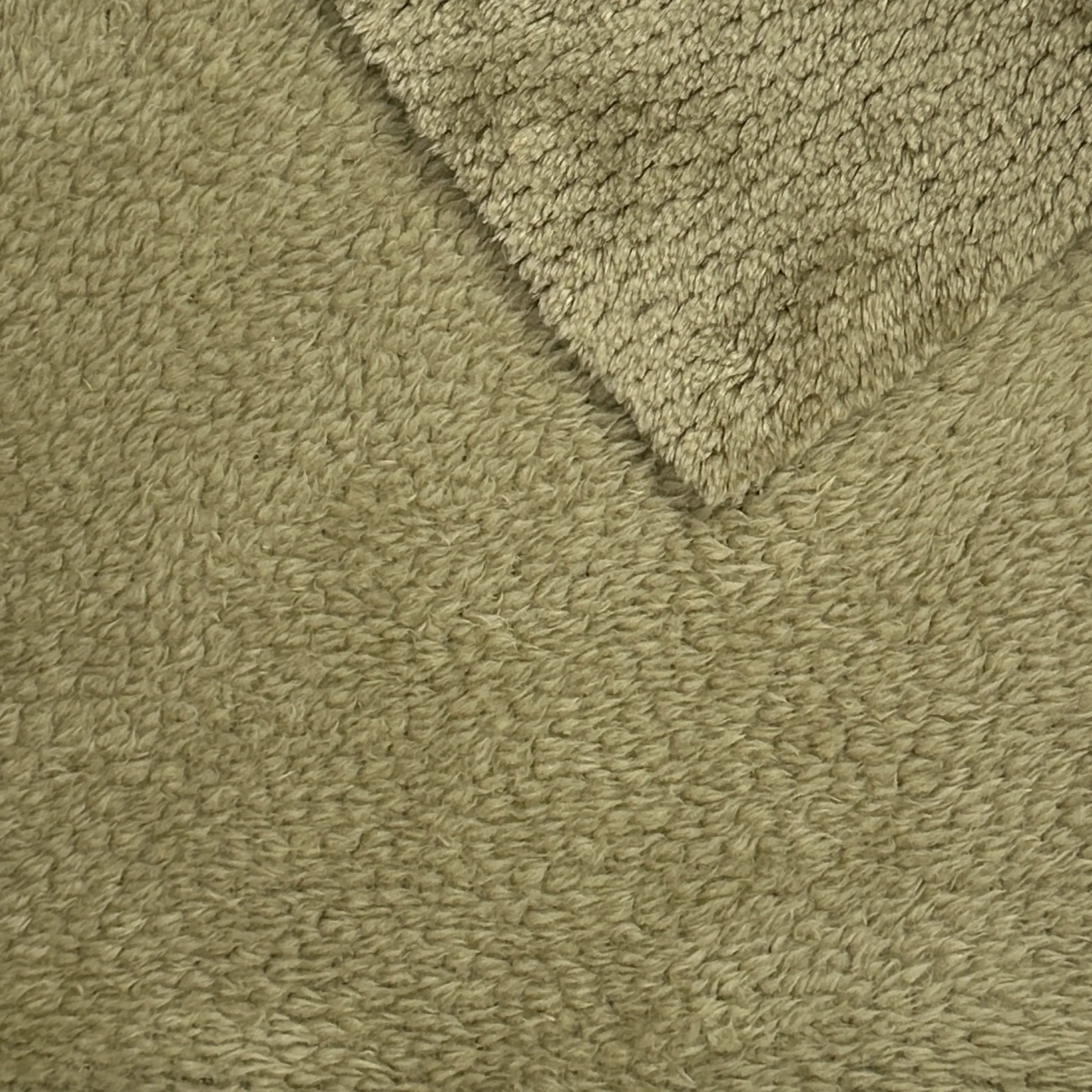 Alpha Air Fleece – Pineapple Grid