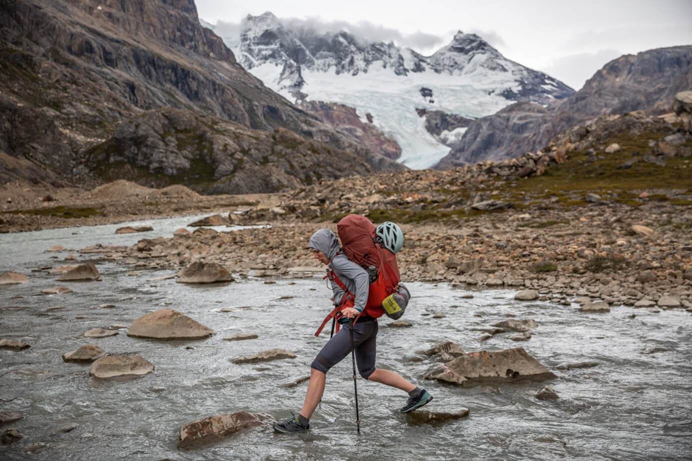 Windbreaker vs. Rain Jacket: A Complete Guide to Making the Right Choice